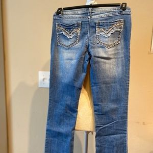 Straight Mudd denim